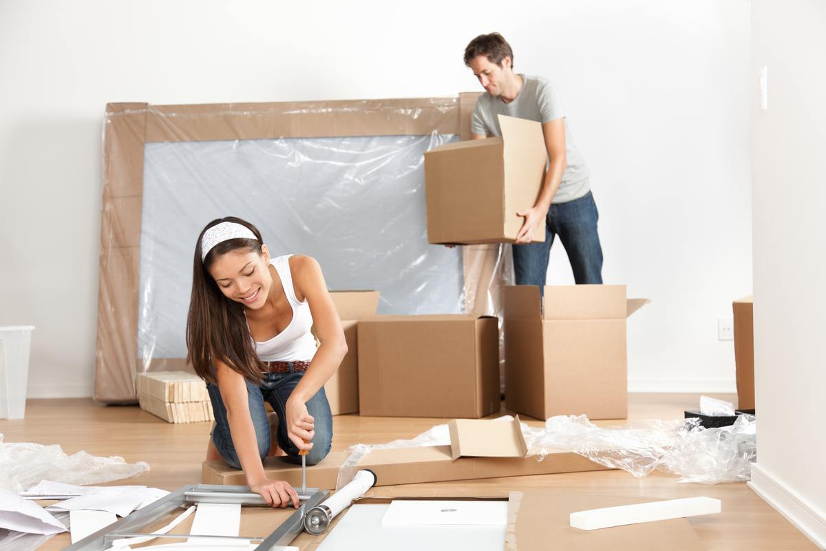 how to pack clothes for moving cross country
